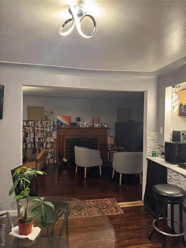 Detroit, MI 48221,18466 Mendota ST