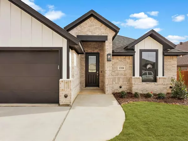 Tolar, TX 76476,1318 Oleander Drive