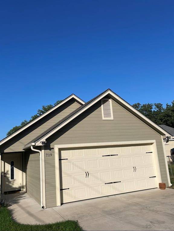 Granbury, TX 76049,719 Harness Trail