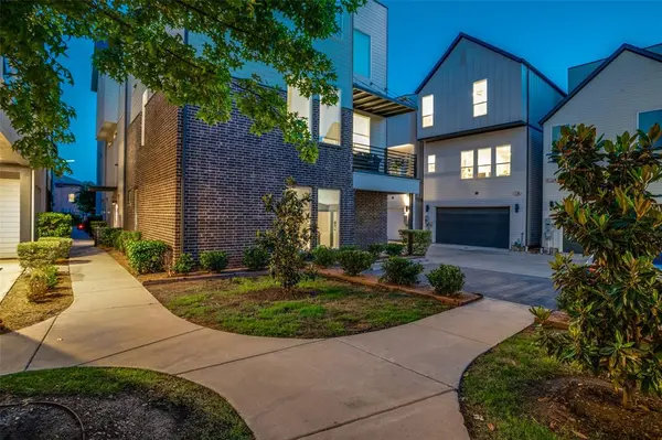 Dallas, TX 75204,1129 Manderly Court