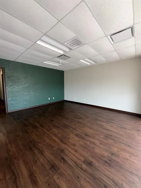 Ennis, TX 75119,2203 W Ennis Avenue #400