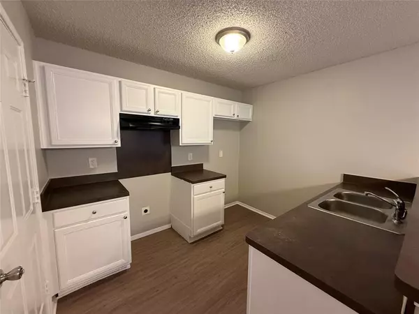 Dallas, TX 75227,9636 Stonewood Drive