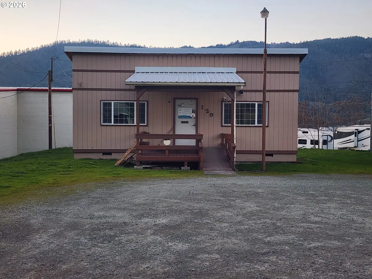 Myrtle Creek, OR 97457,129 S OLD PACIFIC HWY