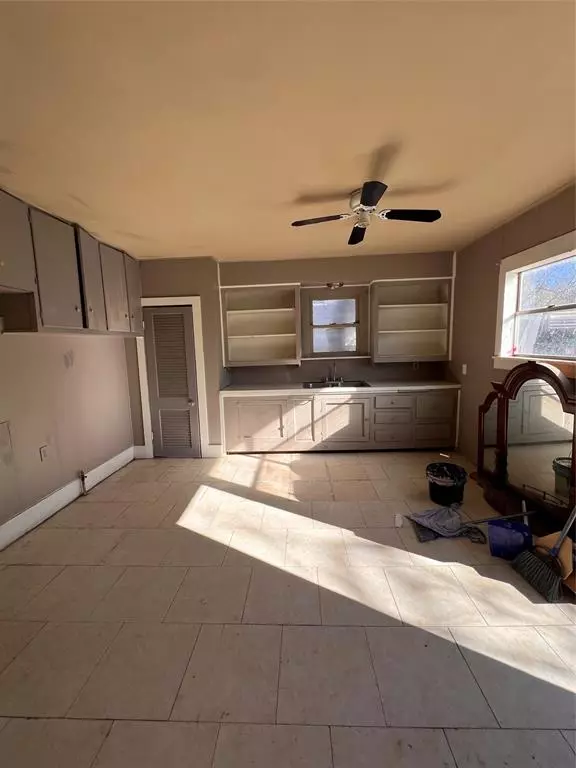 Coleman, TX 76834,316 E 7th Street