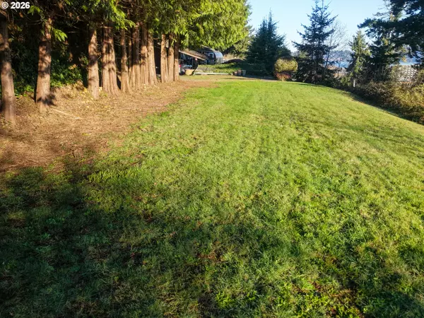 North Bend, OR 97459,353 OCONNELL ST