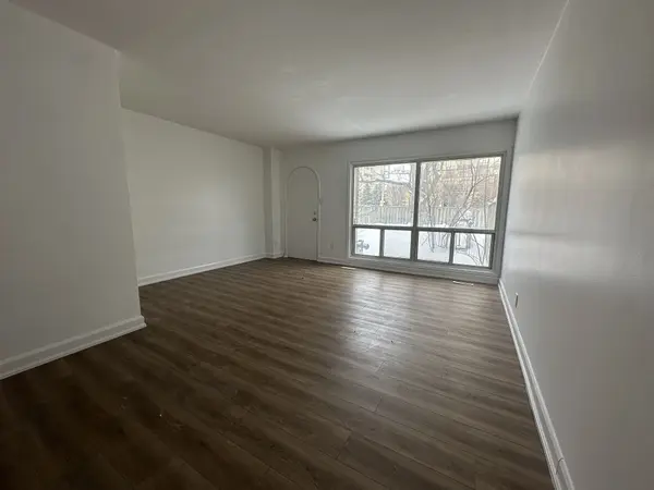 Toronto C07, ON M2R 2V3,158 Cactus AVE #10