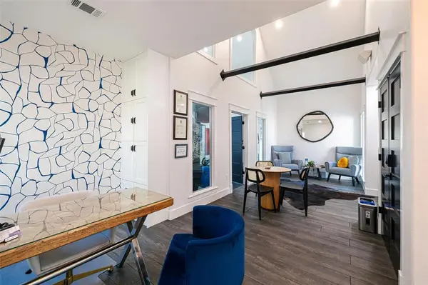 Austin, TX 78741,2430 Cromwell Circle #1405