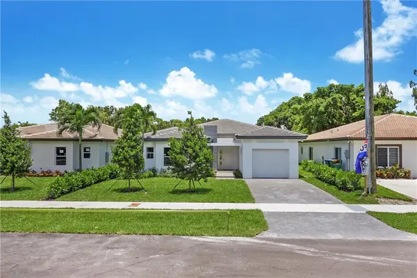 8521 SW 199th St, Cutler Bay, FL 33189