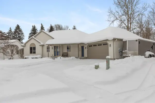 Hudsonville, MI 49426,3140 N Bluff CT