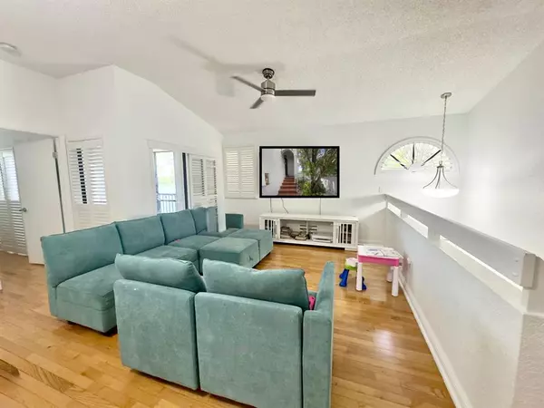 Pembroke Pines, FL 33026,12078 NW 11th St #12078