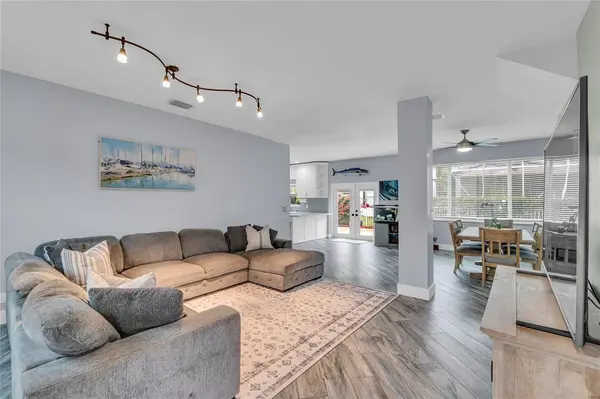 Coral Springs, FL 33071,847 NW 127th Ave