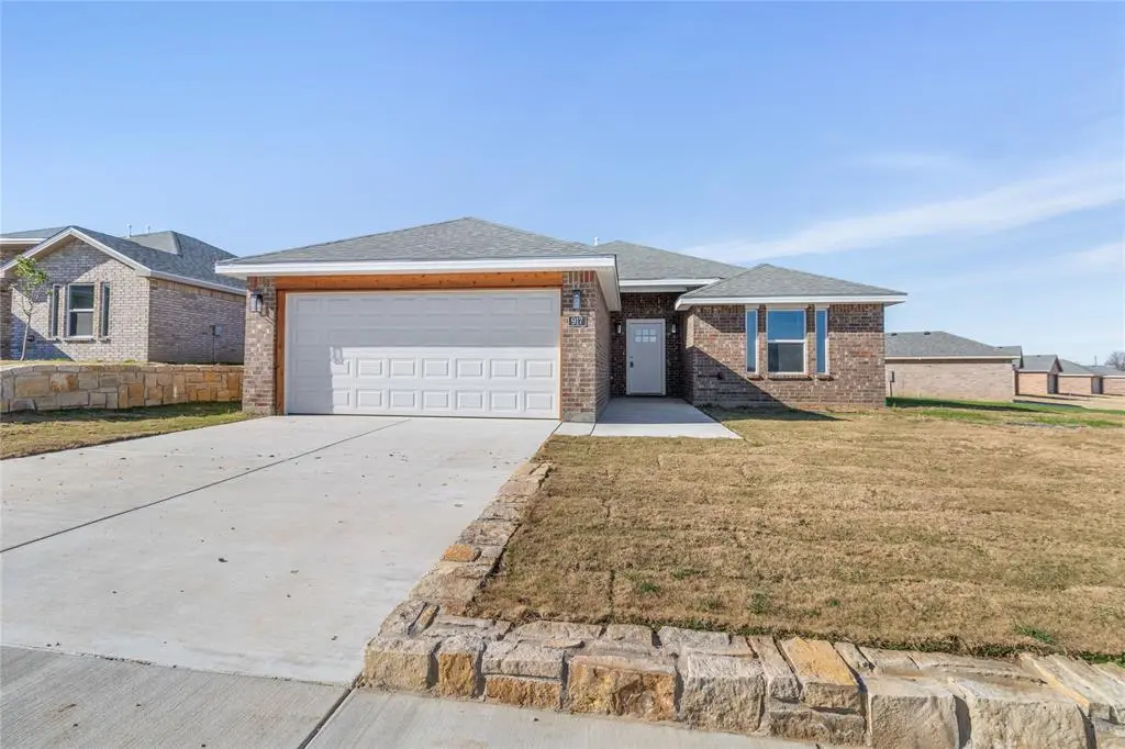 Coleman, TX 76834,917 E 3RD Street