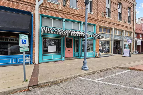 Bonham, TX 75418,316 N Main Street