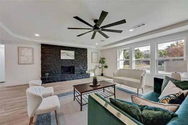 1205 Circle Lane, Bedford, TX 76022