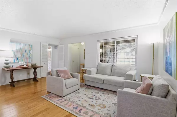 Dallas, TX 75225,9027-9029 Villa Park Circle