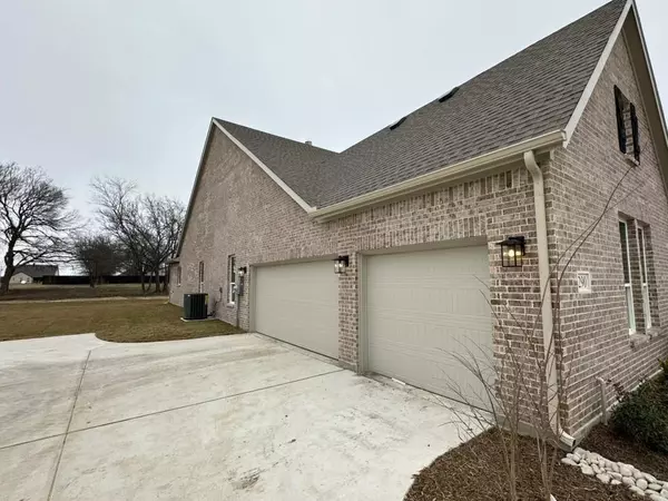 Leonard, TX 75452,290 Cobb Road