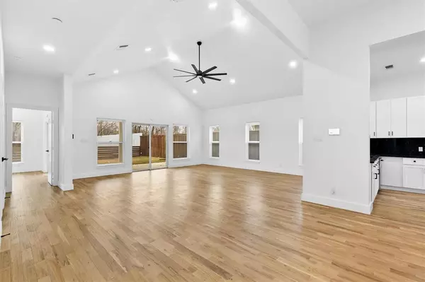 Dallas, TX 75212,1812 Muncie Avenue