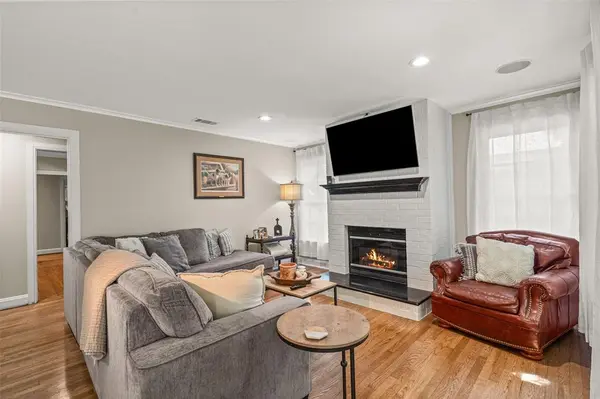 Fort Worth, TX 76107,5320 El Campo Avenue