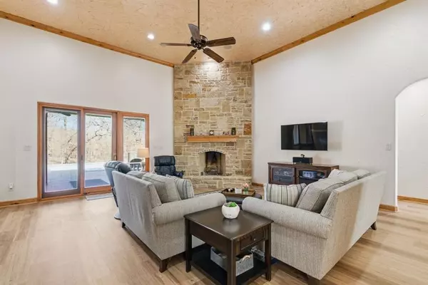 Lipan, TX 76462,712 S Sugartree Drive