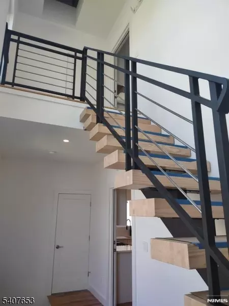 Belleville Twp., NJ 07109,246 Cortlandt St #2