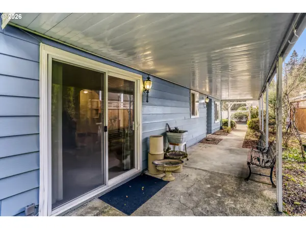 Beaverton, OR 97006,100 SW 195TH AVE #4