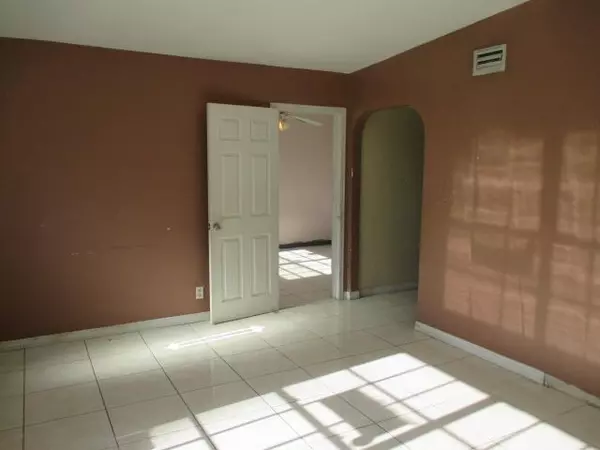 West Park, FL 33023,115 NEWTON RD