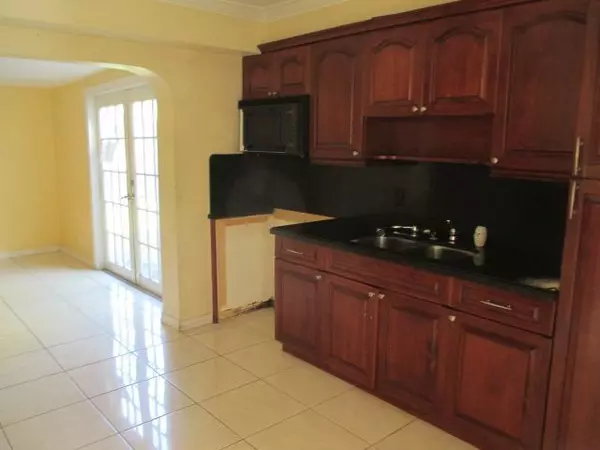 West Park, FL 33023,115 NEWTON RD