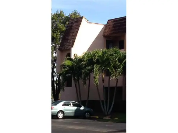 2850 W Sunrise Lakes Dr W #301, Sunrise, FL 33322