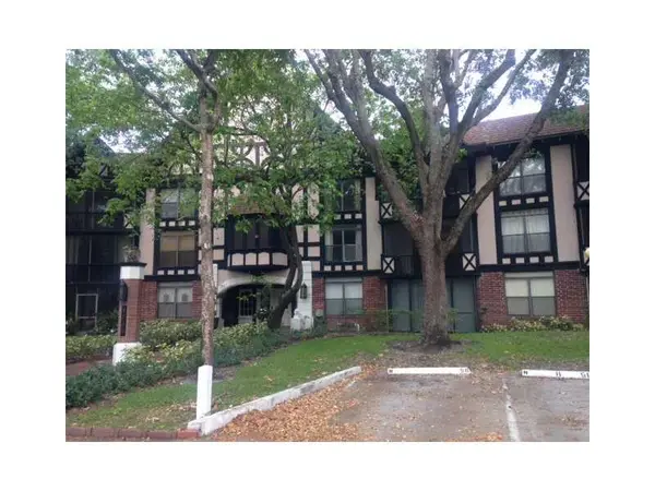 3730 Inverrary Dr #3T, Lauderhill, FL 33319