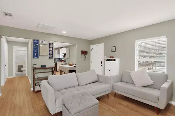 Dallas, TX 75211,3818 Mount Everest Street