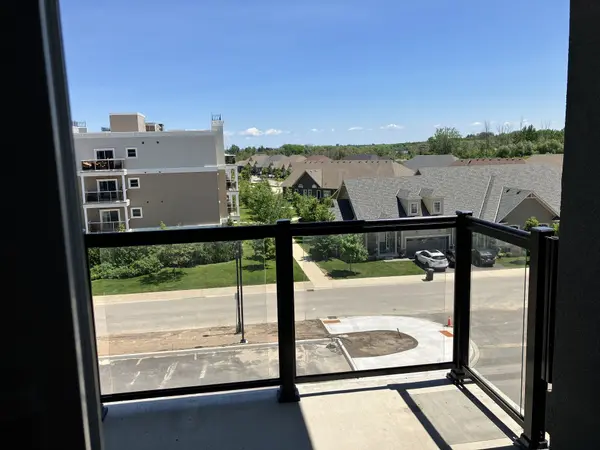 Collingwood, ON L9Y 5T6,4 Kimberly LN #407