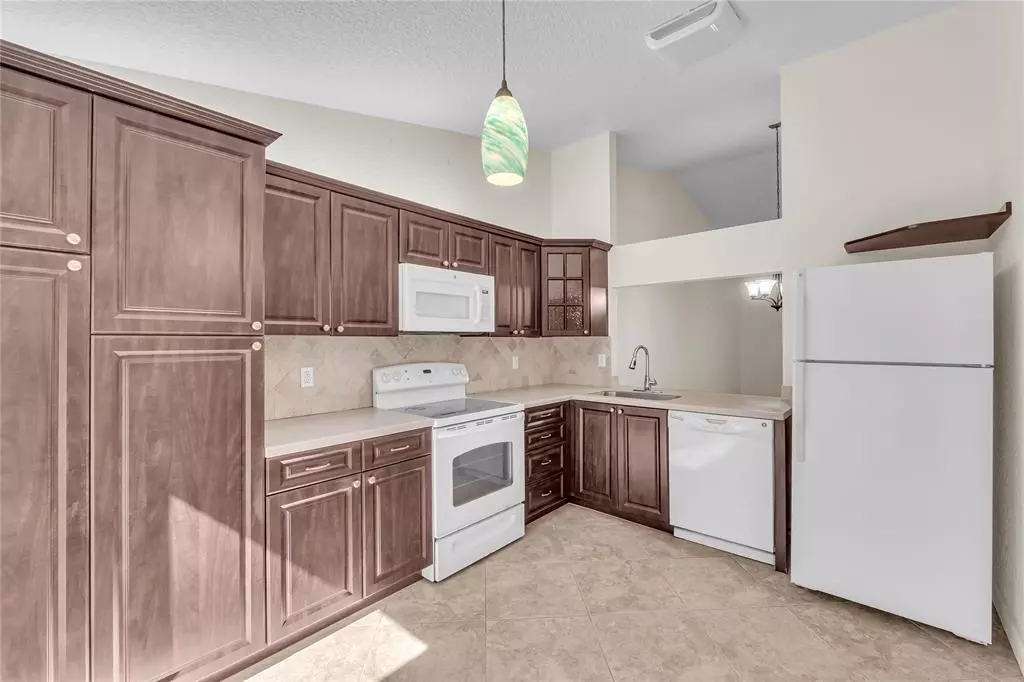 Coconut Creek, FL 33066,3246 Carambola Cir #3246