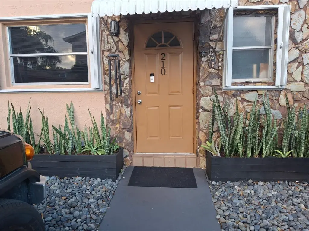 Dania Beach, FL 33004,Address not disclosed