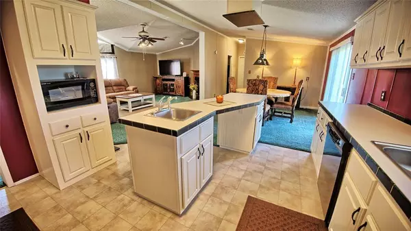 Bowie, TX 76230,901 Pigg Road