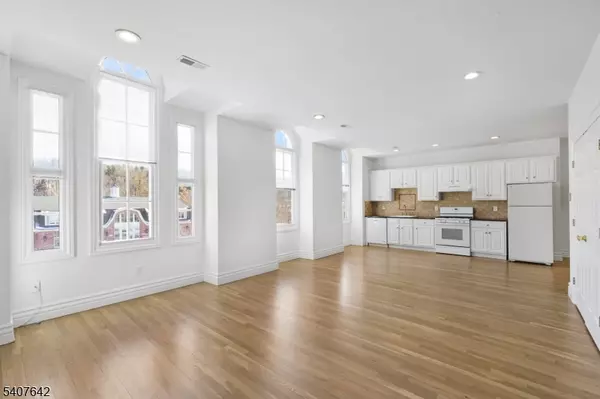 Sparta Twp., NJ 07871,13 Main St #3