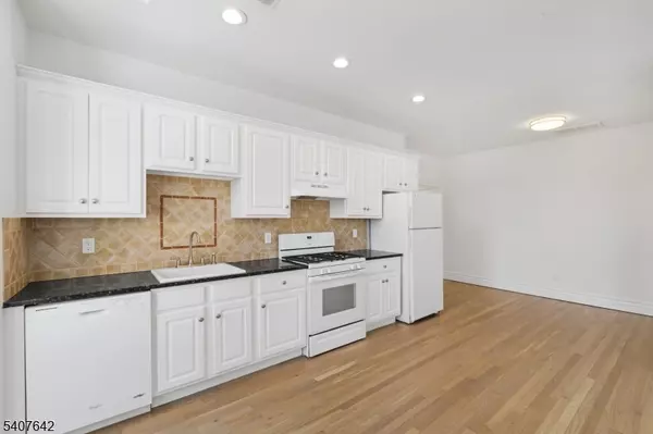 Sparta Twp., NJ 07871,13 Main St #3