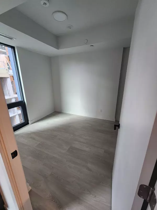 Toronto C08, ON M5A 0Z5,35 Parliament ST #614