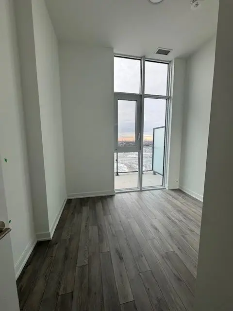 Brampton, ON L6P 4S3,15 Skyridge DR #902