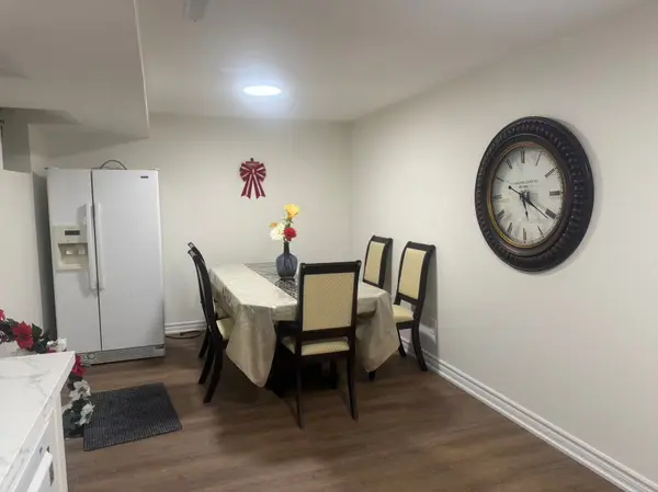 Mississauga, ON L5K 2G3,2482 Robin DR