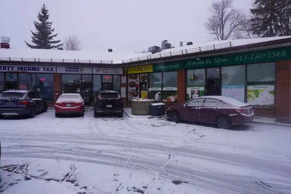 Blossom Park - Airport And Area, ON K1T 1N2,2895 BANK ST ST #D1