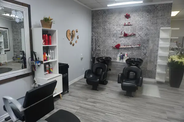 Blossom Park - Airport And Area, ON K1T 1N2,2895 BANK ST ST #D1