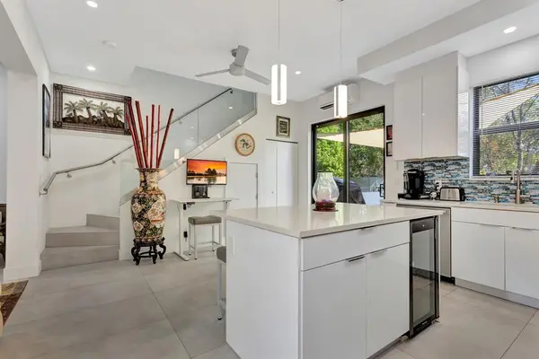 Margate, FL 33068,93 S Cortez Drive Circle R #93