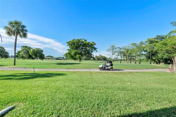 Margate, FL 33063,7684 NW 18th St #102