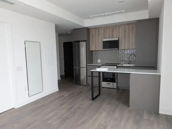 Brampton, ON L7A 5M5,10 All Nations DR #1405