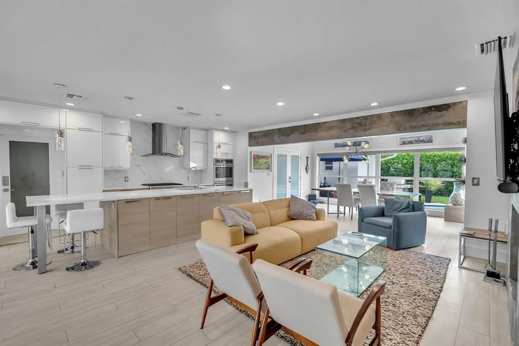 Fort Lauderdale, FL 33305,2212 NE 32nd Ave