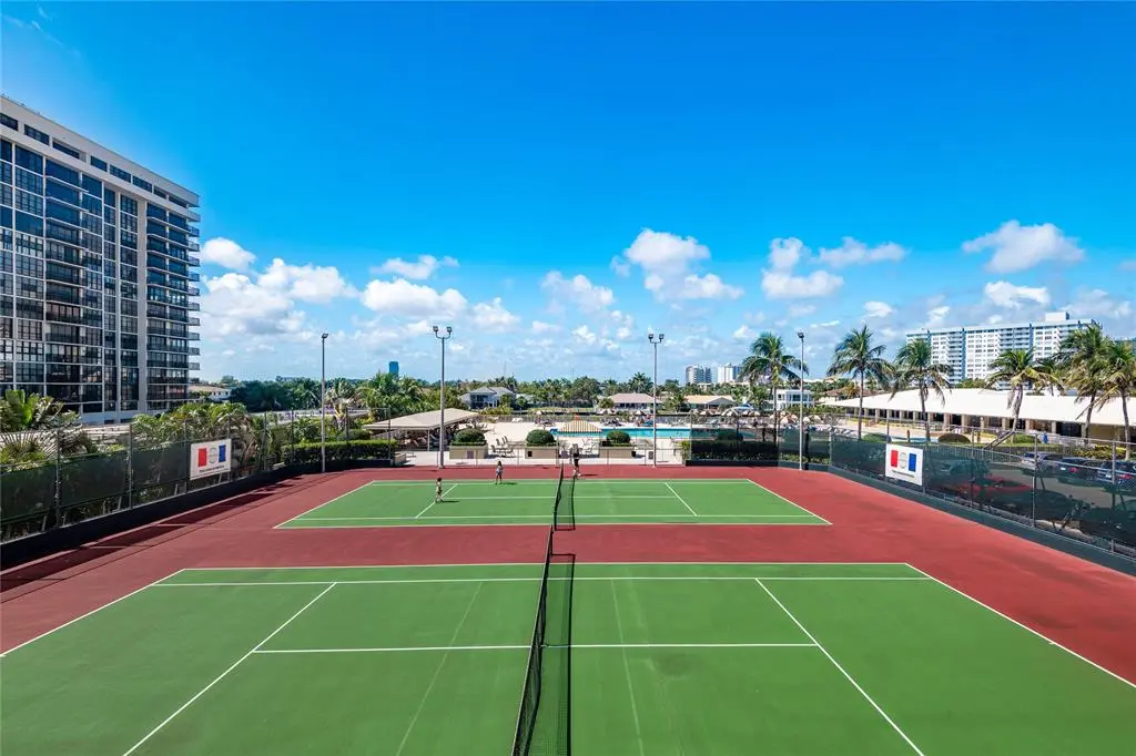 Hallandale Beach, FL 33009,1985 S Ocean Dr #2E