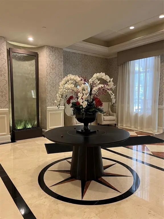 Weston, FL 33331,16102 Emerald Estates Dr #129