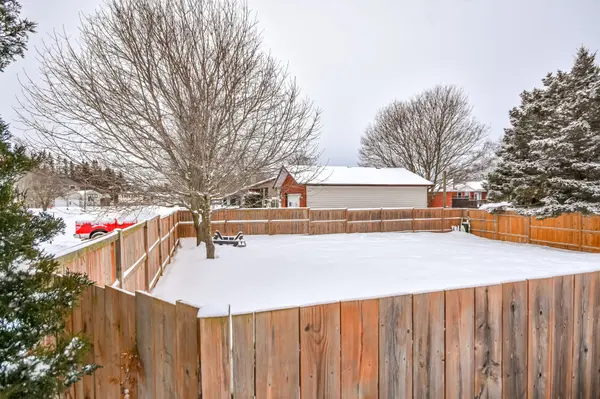 Springwater, ON L0L 1P0,6 Glenview AVE