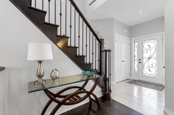 Hamilton, ON L9B 0C8,34 Medici LN