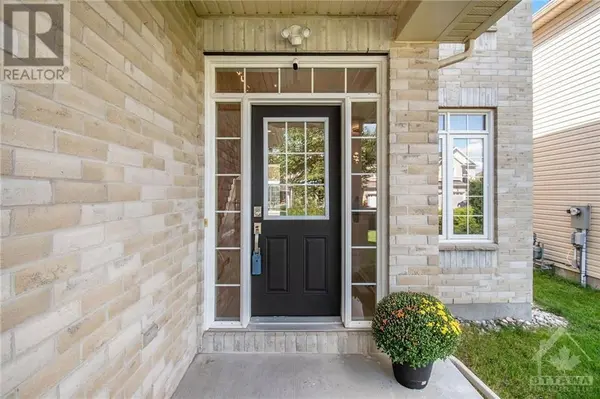 Barrhaven, ON K2J 5S9,208 Kinloch CT